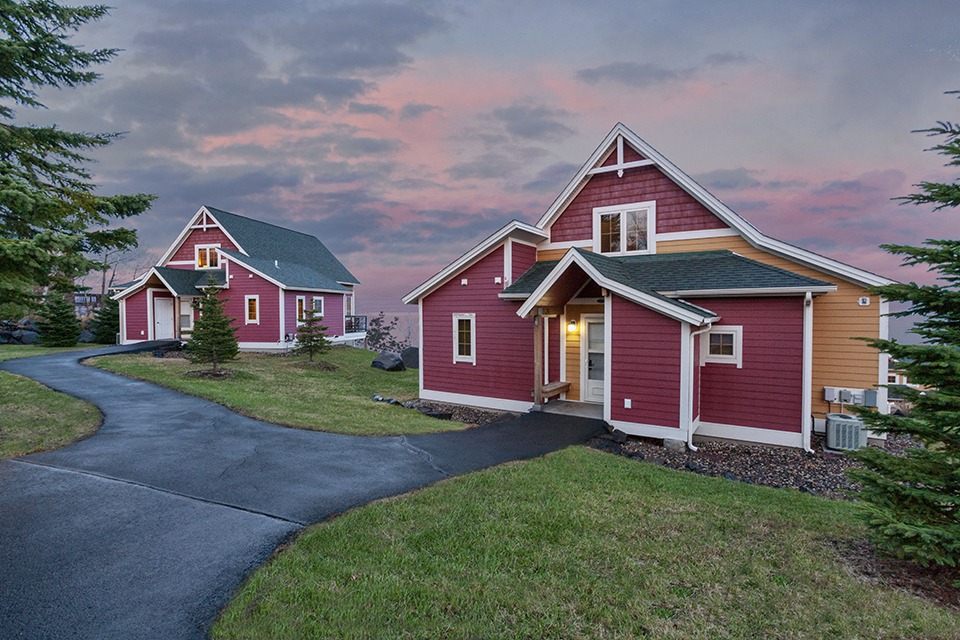 North Shore MN Cottages at Cove Point Lodge