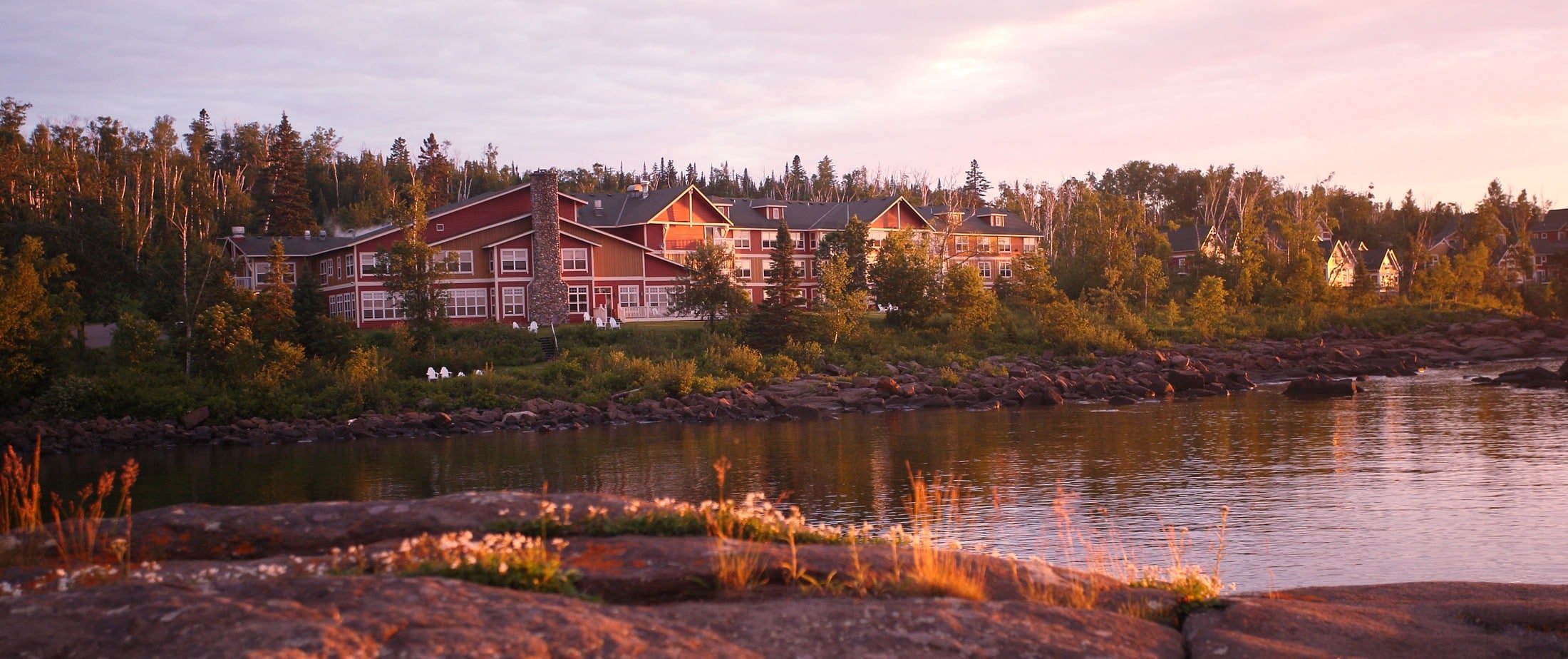 Summer at Cove Point Lodge on the North Shore