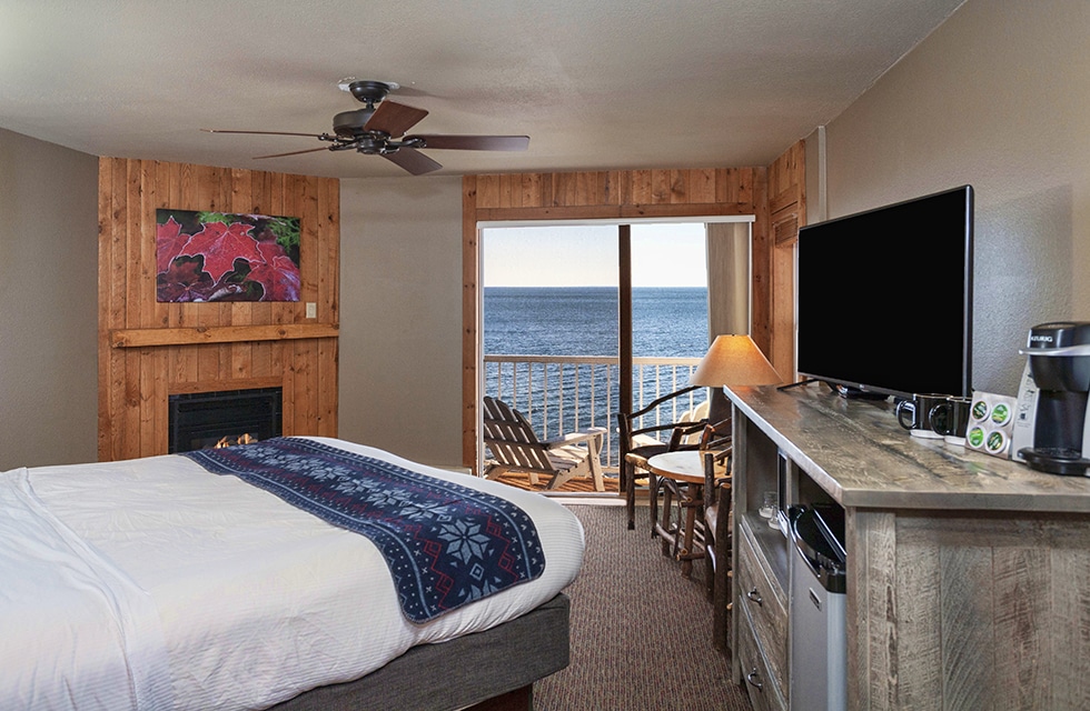 CPL-CTA-Interior Mickeys Fishhouse in the winter