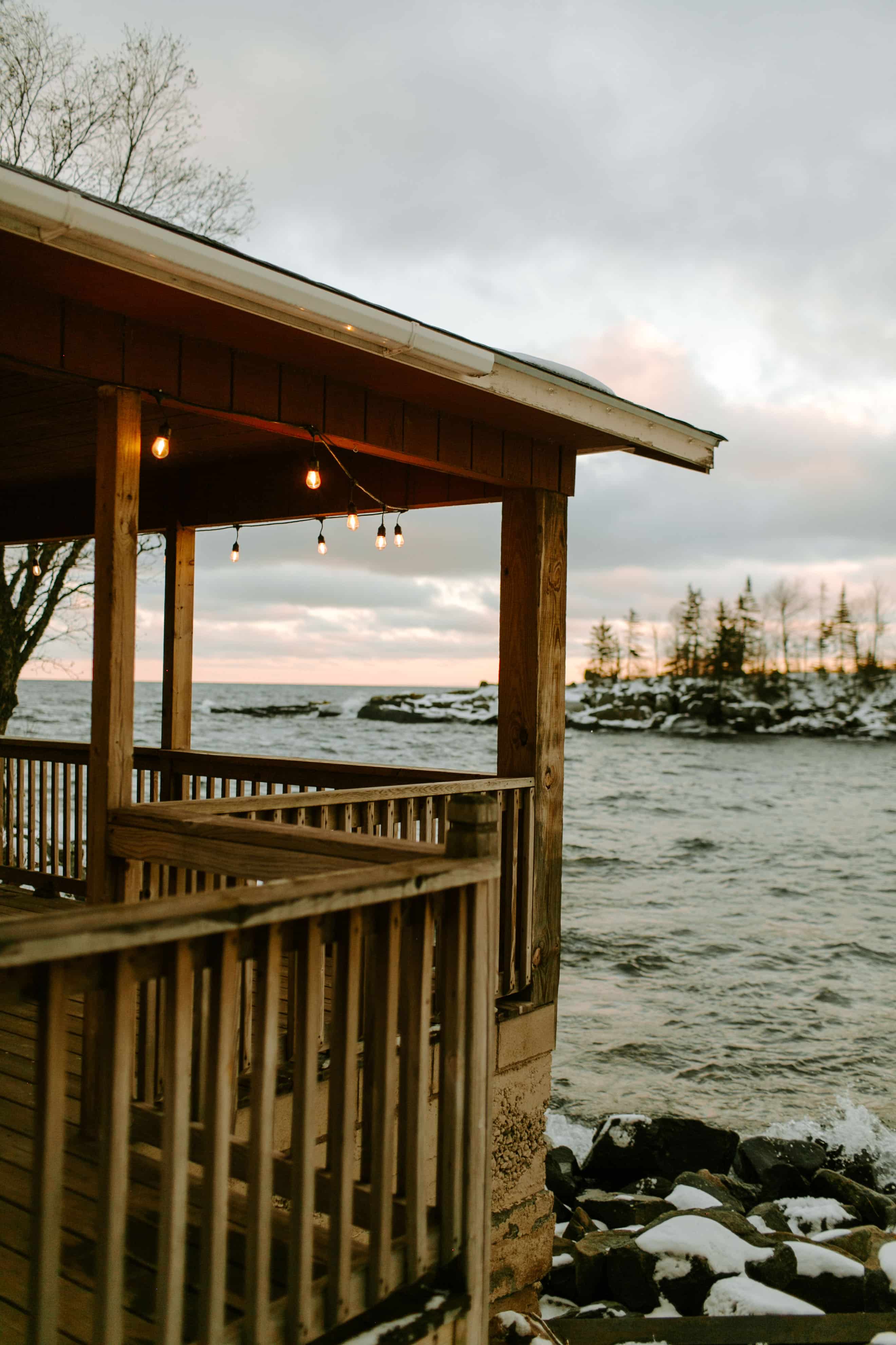 Mickeys Fishhouse in the winter